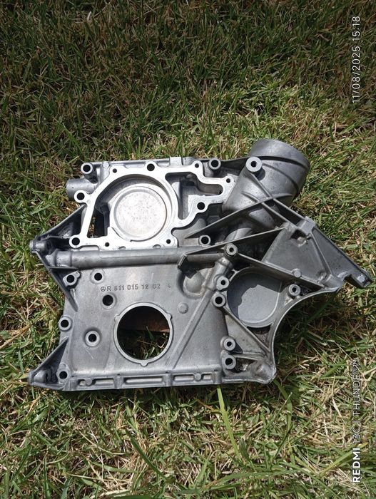 Tampa do motor dsitribuição Mercedes 270cdi