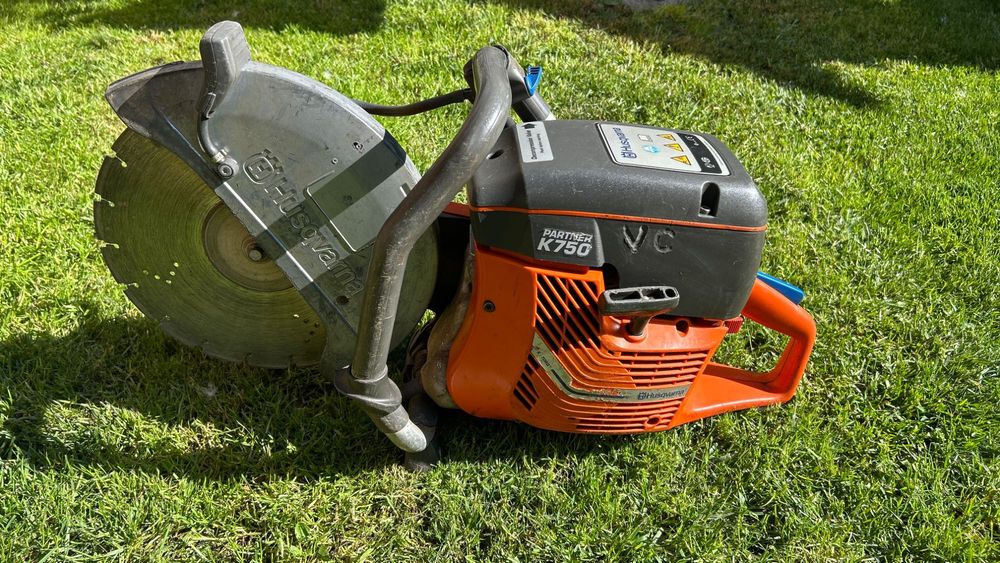 Piła do betonu spalinowa przecinarka Husqvarna K750 tarcza 300 mm