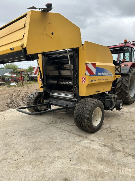 New holland br6090