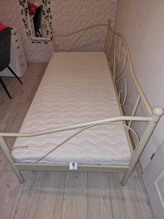 Łóżko Jysk Ringe 90 X 200 cm Kremowe + materac