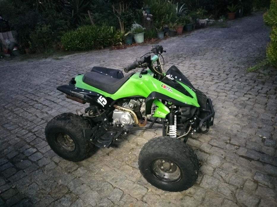Moto4 de 110 CC para crianças até 16 anos