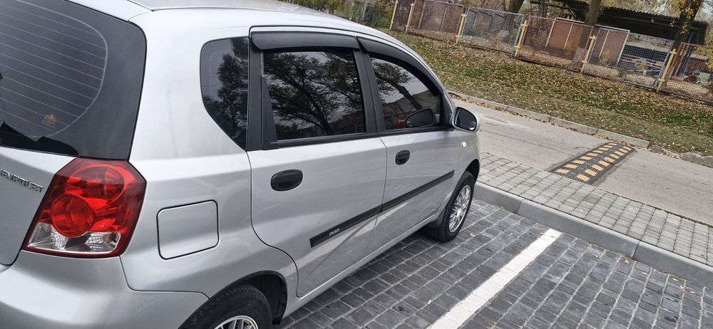 Chevrolet aveo  хетчбек (2005)