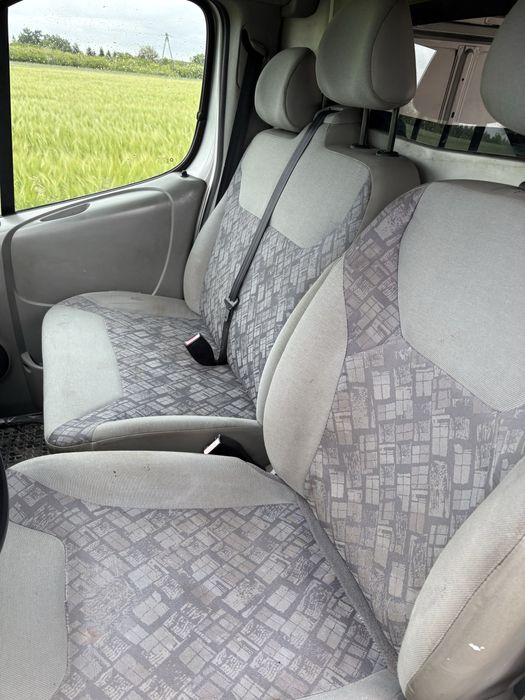 Opel Vivaro 2.5 DTI 2003r.