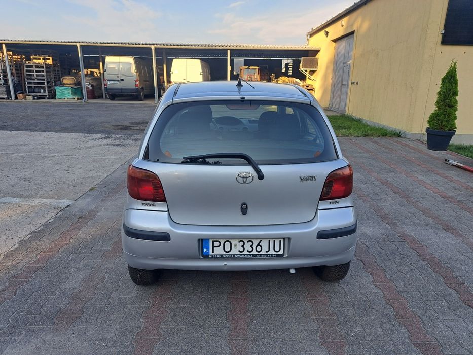 Toyota Yaris 1.0 salon Polska.