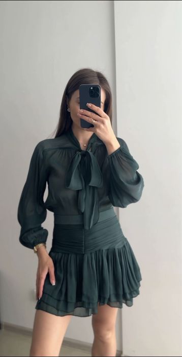 костюм плаття блузка та спідниця