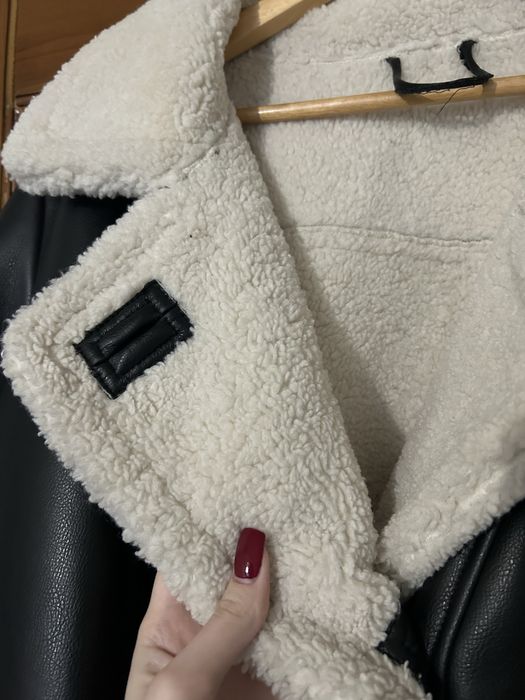 Продам женскую дублёнку-косуху