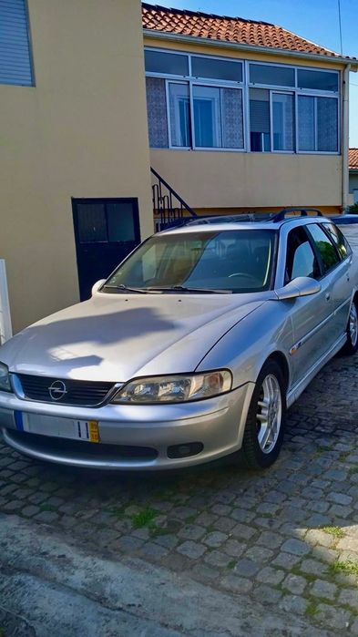 Opel Vectra B Caravan 2.0 DTI Sport (1999) – Com Teto de Abrir