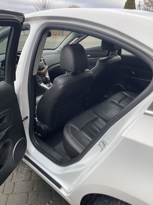 Chevrolet cruze 2012 automat przebieg 165000