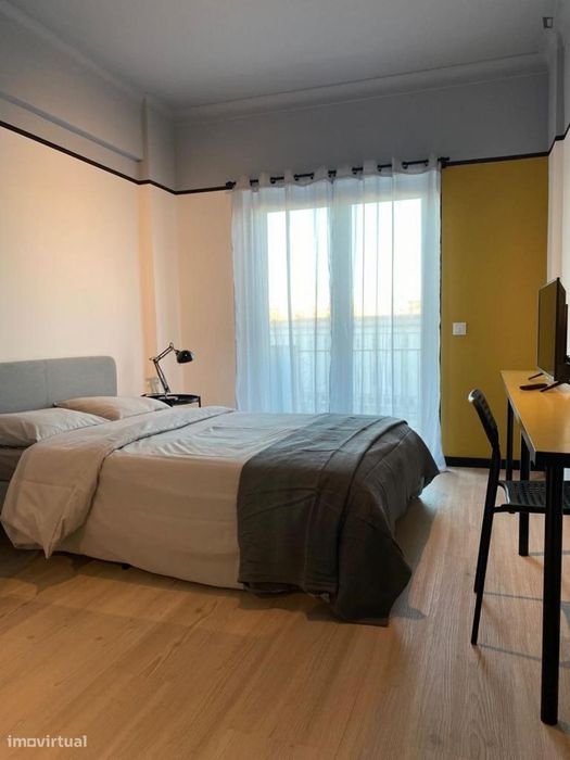 Quarto - localizado em Setubal