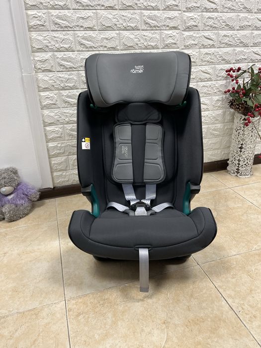 Автокрісло Britax Romer Advansafix M i-Size Група 1/2/3 (9-36кг)