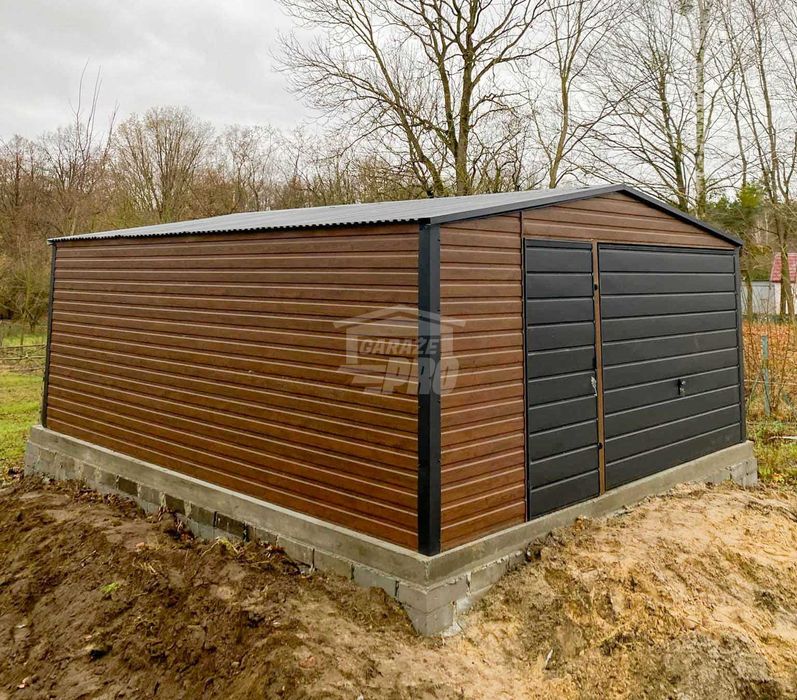 Garaż blaszany 5x6m - Brama uchylna  dach dwuspadowy GP591