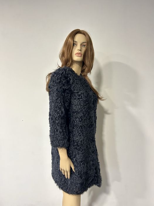 Стильне пальто з хутра кози Max Mara. Оригінал