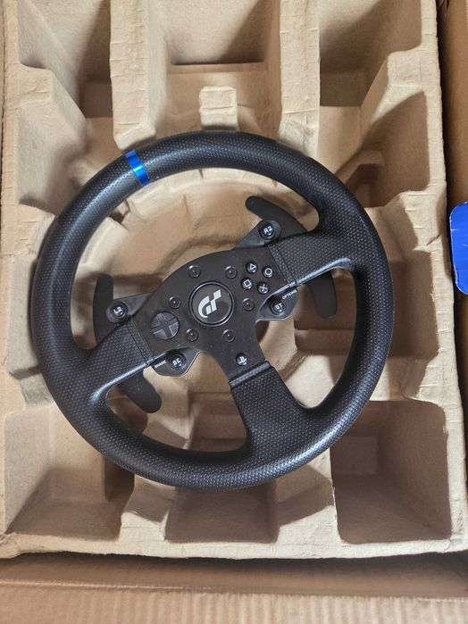 Volante Thrustmaster T300RS