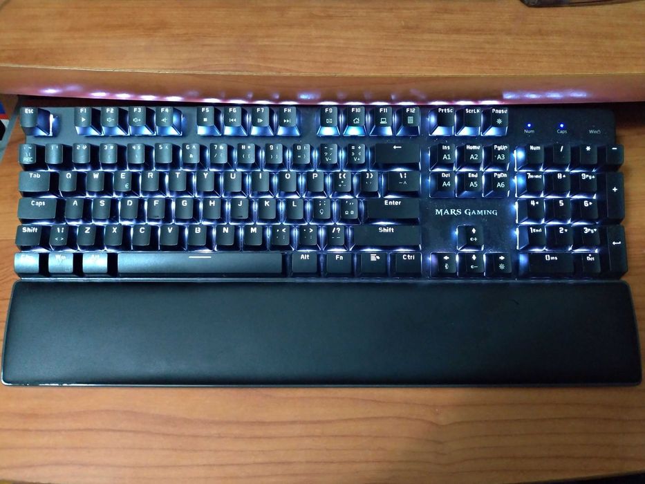 Teclado mecánico Mars Gaming MK5 RGB
