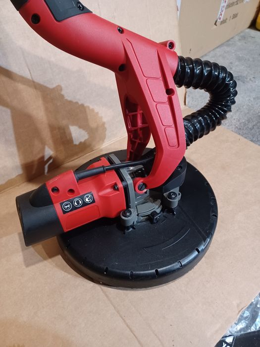 Szlifierka do gipsu .Żyrafa  TC-DW 225 X