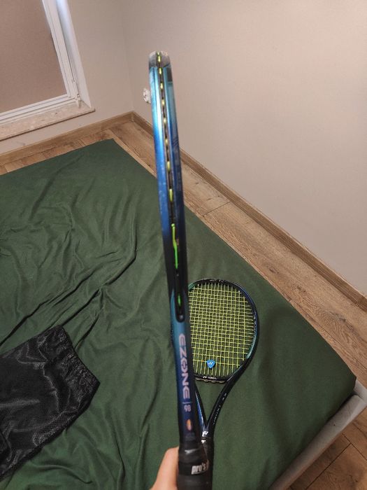 Sprzedam Rakiety Yonex Ezone 98 305g