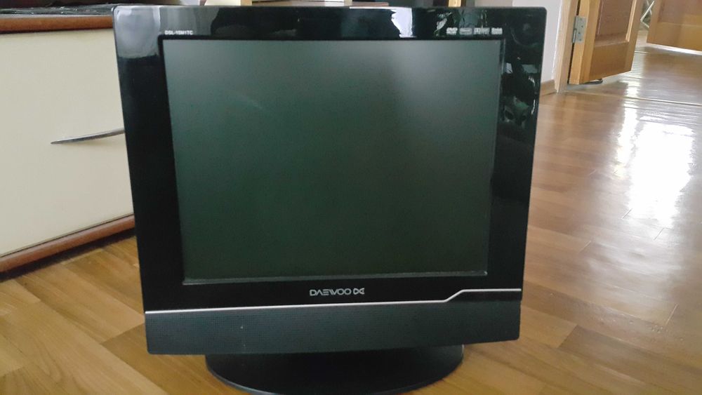 Телевизор LCD DAEWOO 15 DVD