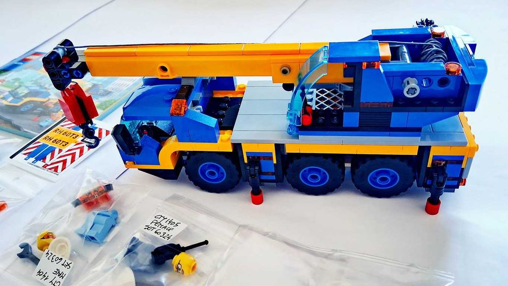 Lego City 60324 Mobile Crane em peças novas semi montado