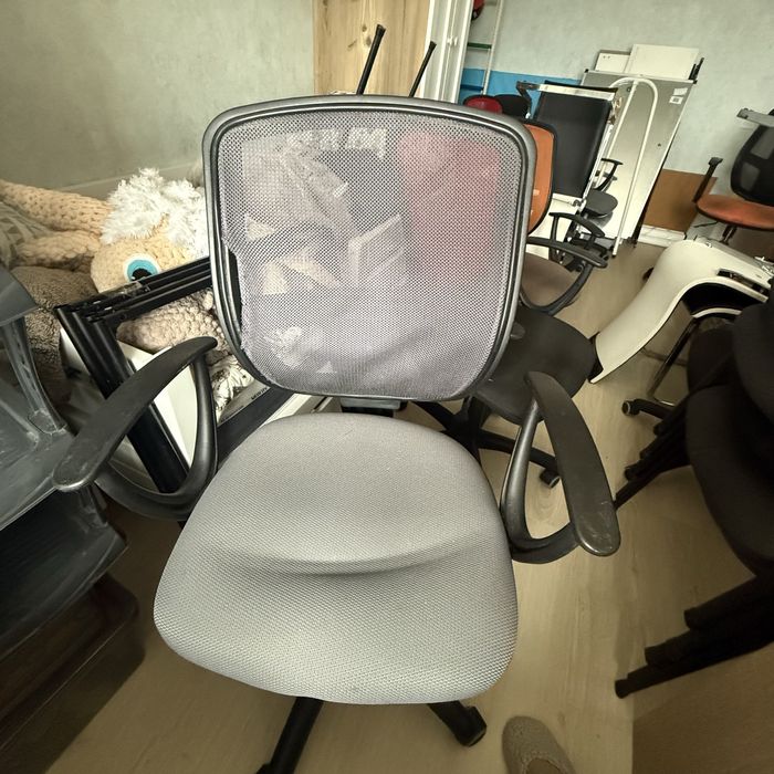 Стільці офісні б/у