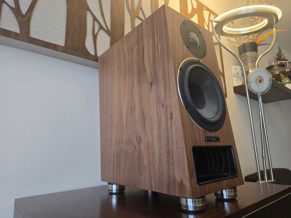 Głośniki PMC Twenty 5.22 - kolor Walnut