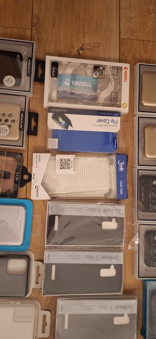 Etui  38szt do różnych marek telefonow
