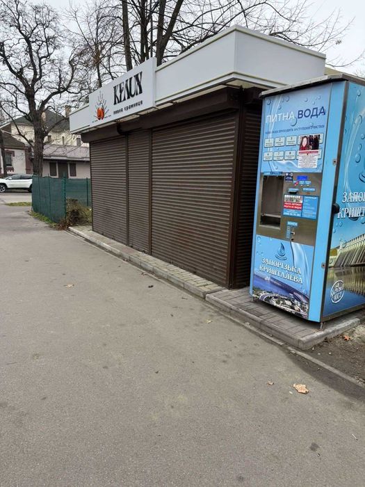 Продам нежитлову торгівельну споруду червона лінія