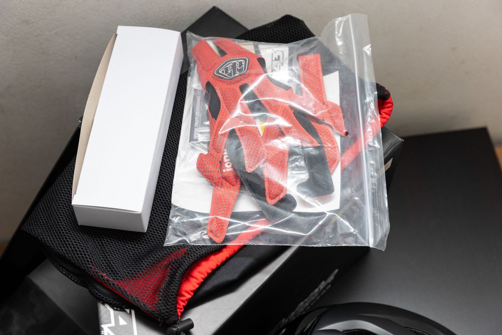 kask Troy Lee Designs A3 Uno Black M/L TLD MIPS