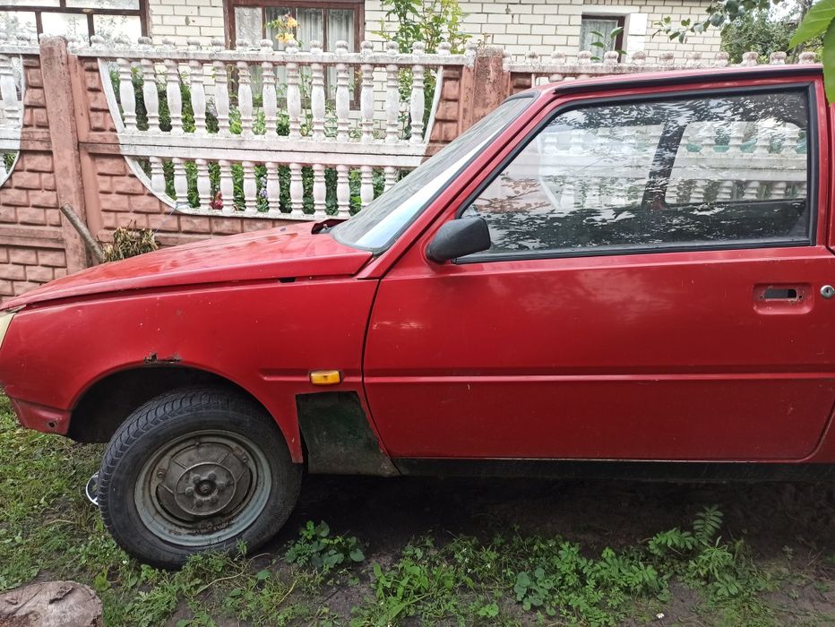 ЗАЗ   Таврія 0.9