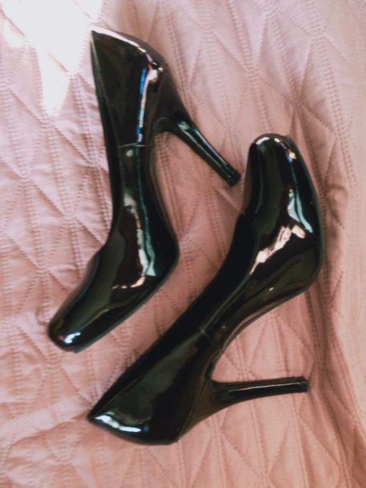 Szpilki, lakierki, czarne