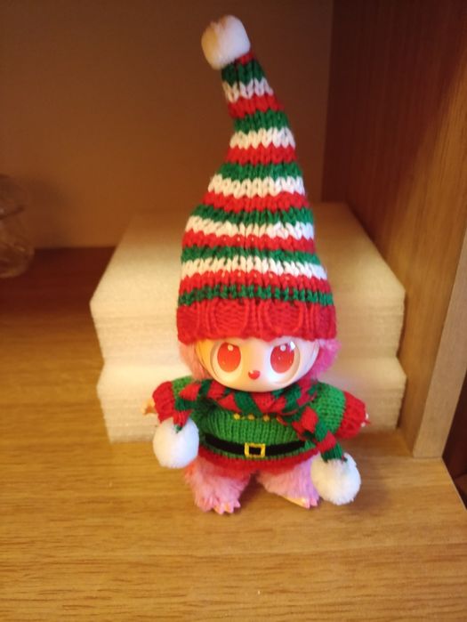 Labubu - Lafufu w świątecznym ubranku