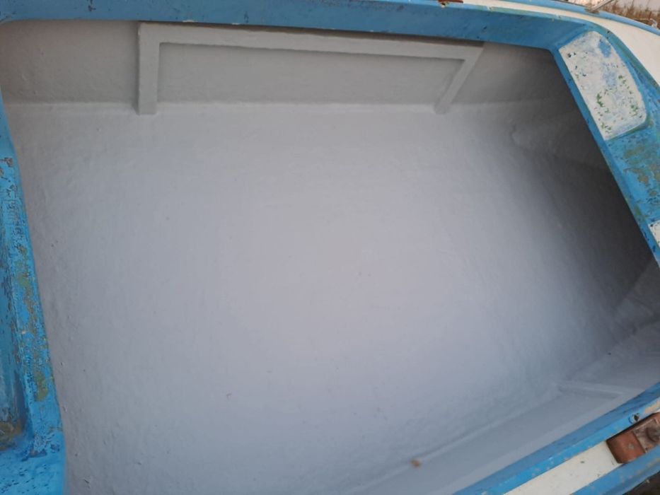 Efectua se trabalhos em fibra de vidro