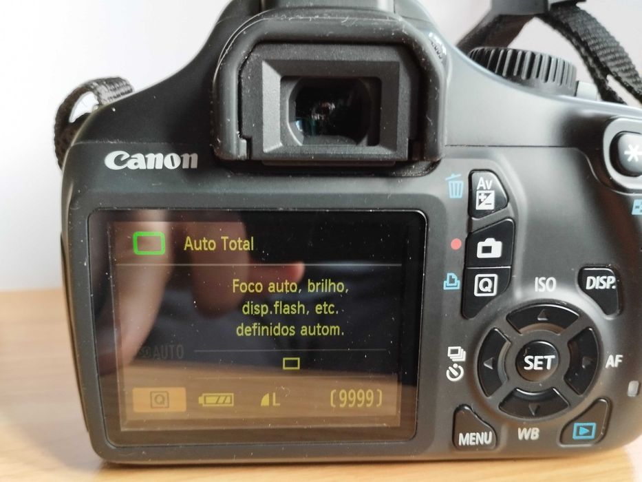 Máquina Fotográfica Canon EOS 1100D