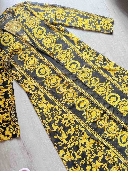 туніка на пляж від PrettyLittleThing. накидка