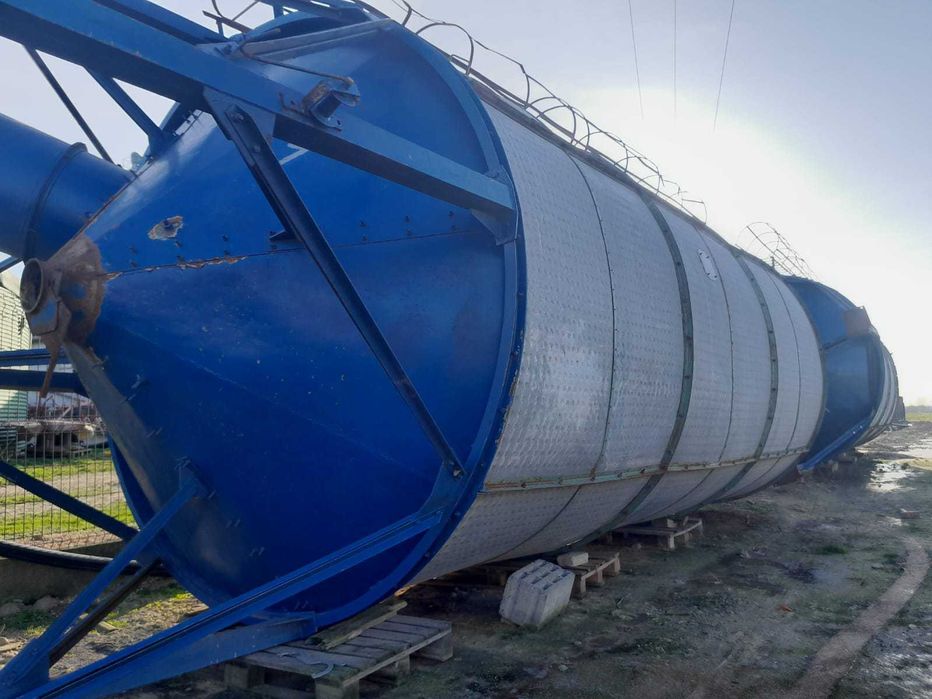 Sprzedam dwa silosy samosuszące o poj. 30ton