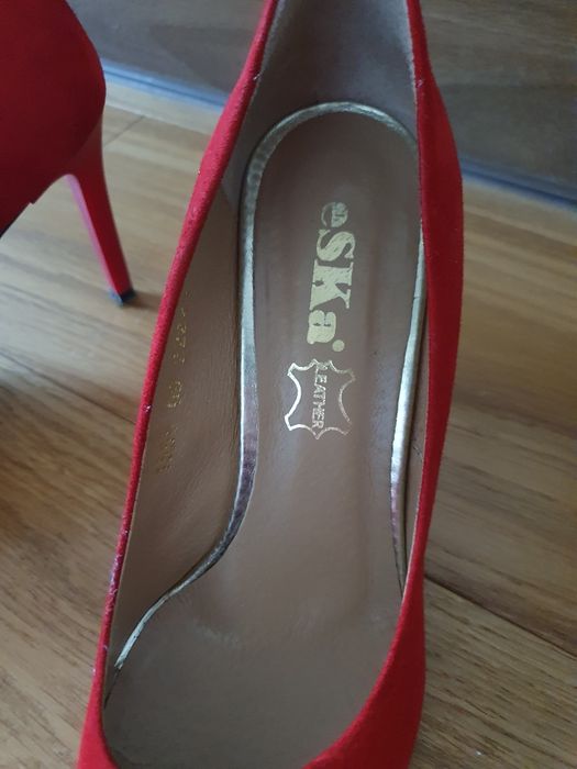 Buty z zamszu. Jak nowe. Czerwone.