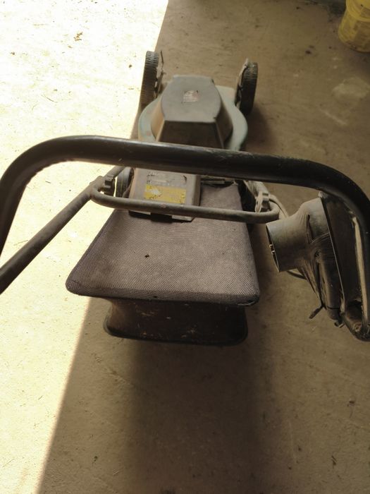 Sprzedam kosiarkę elektryczną