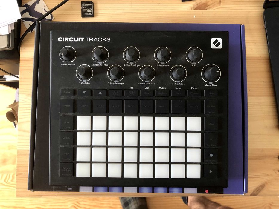 Groovebox Novation Circuit Tracks