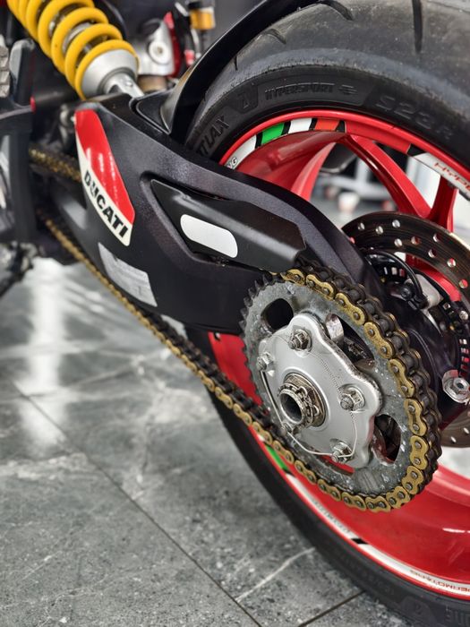 Pilne Ducati 939  hypermotard zamiana