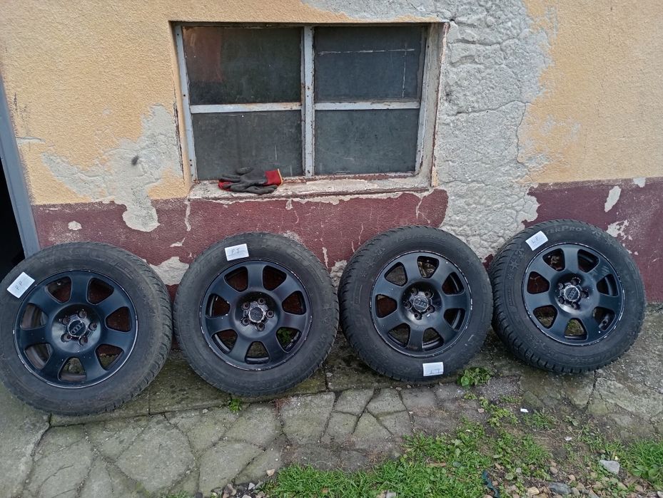 Zimowe opony z felgami