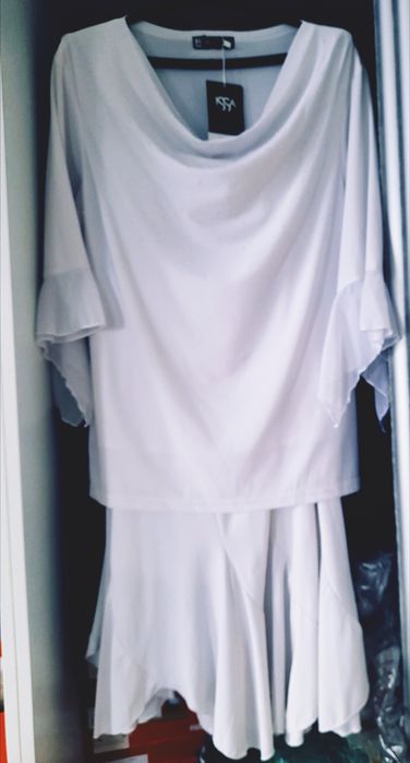 Святковий костюм 2-ка 52 розмір