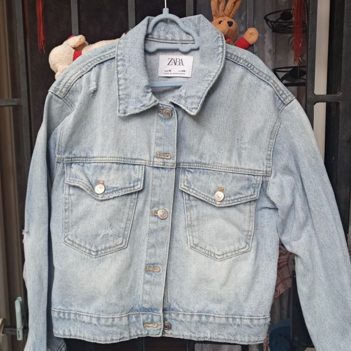 Джинсовая куртка  фирма ZARA.