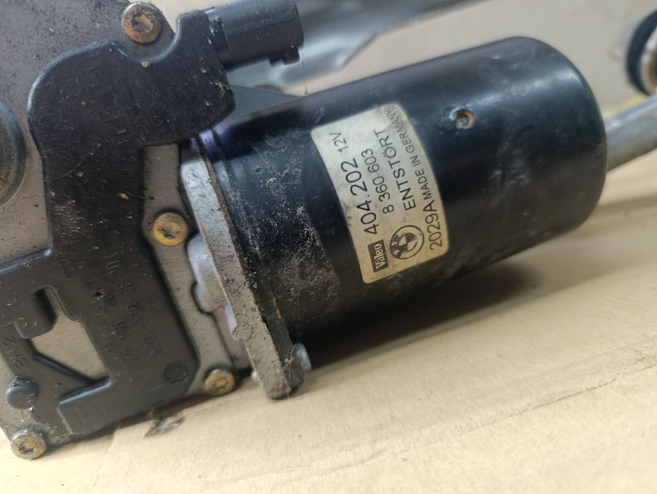 BMW E39 - mechanizm wycieraczek przód 8.360603