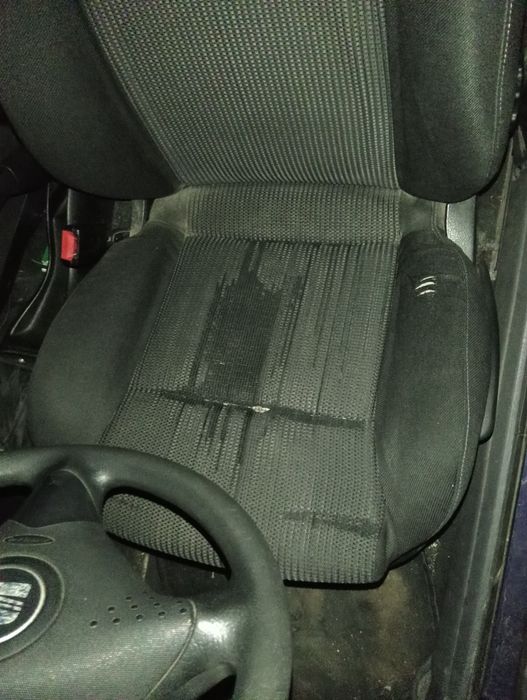 Bancos SEAT Ibiza 6k2 em bom estado