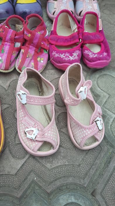 Босоножки,кросовки,шлепки на годик-1,5,для девочки