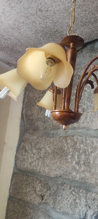Candeeiro de teto e pequenos laterais