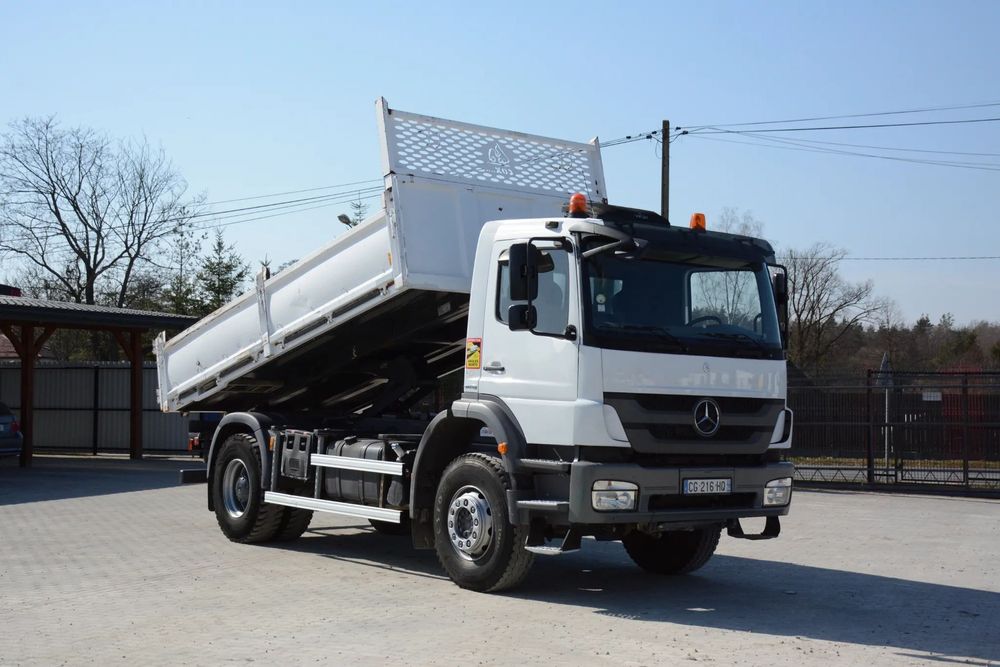 Mercedes-Benz Axor 1833 / 2012r. / 4x2 / Niski przebieg / Świeżo sprowadzony  Mercedes Axor 1833 / 2012r / 4x2 / Niski przebieg / Świeżo sprowadzony