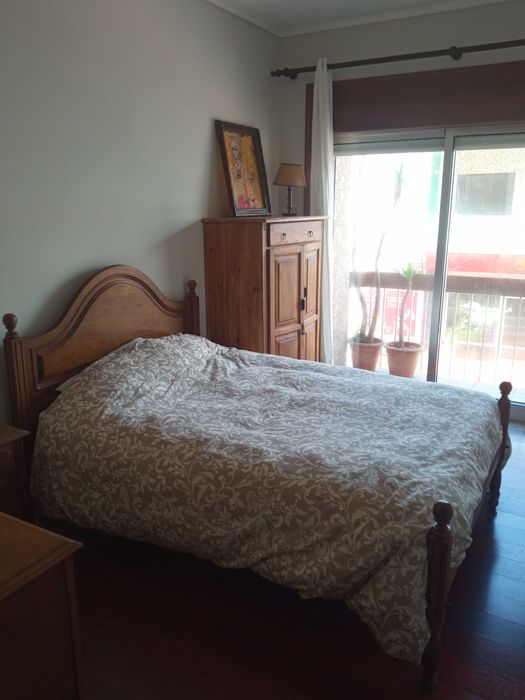 Quarto mobilado no centro de Espinho
