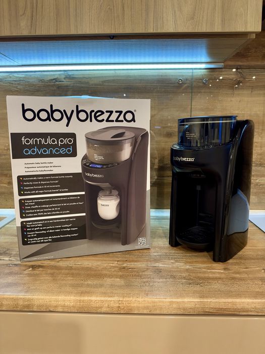 Машина для приготування дитячої суміші Baby Brezza Formula Pro Advanced