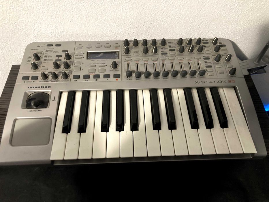 Sintetizador Novation X-station 25