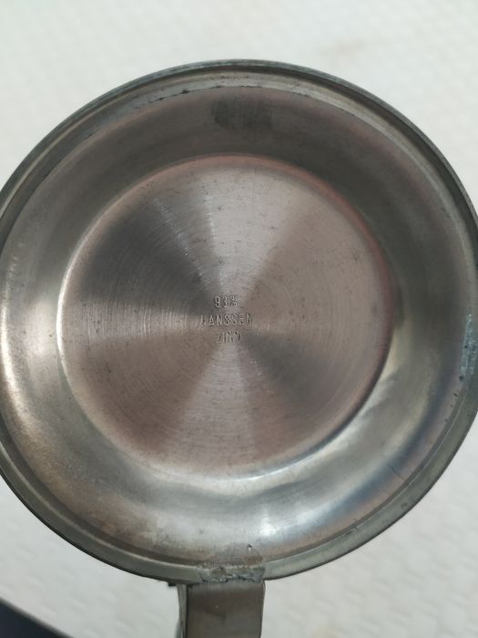 Conjunto de 6 canecas alemãs com tampa em estanho
